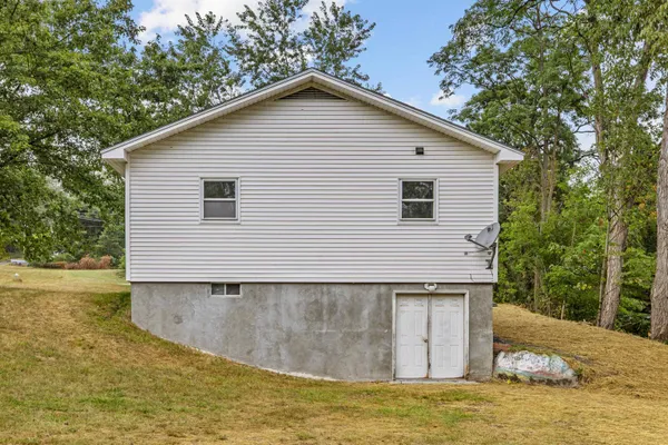 $274,900 | 185 Highland Avenue, Lisbon, NH 03585