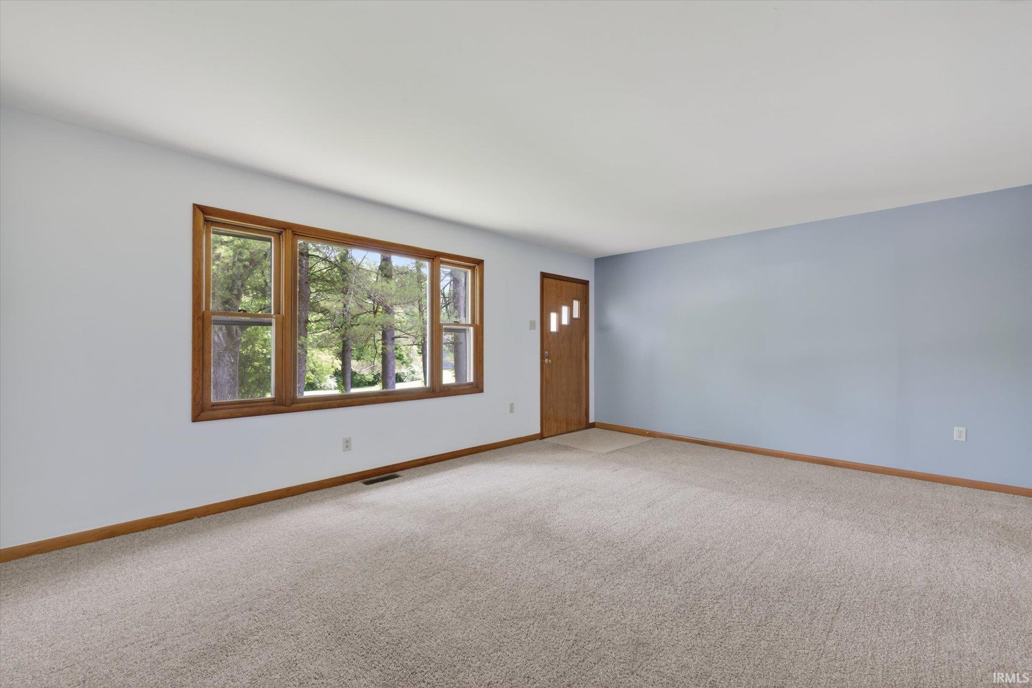 8380 South Fairfax Road Bloomington, IN 47401 - Photo 4 of 38