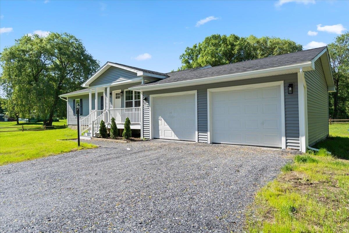 114 Cobble Hill Road Milton, VT 05468 - Photo 4 of 39