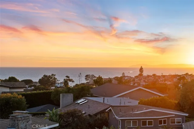 $8,200,000 | 420 De Sola Terrace, Corona del Mar, CA 92625