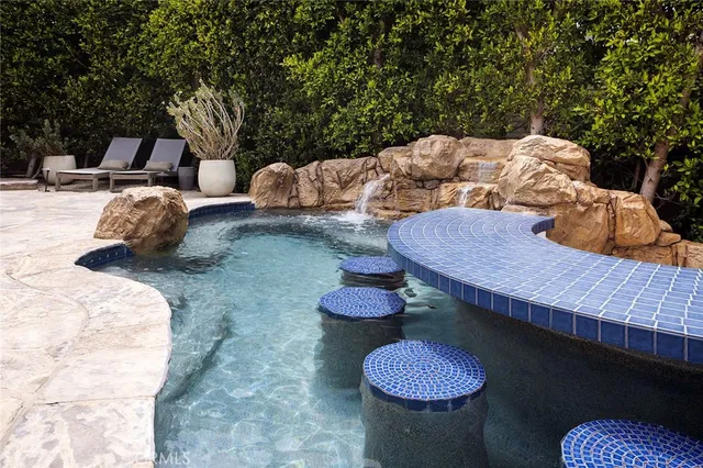 $8,200,000 | 420 De Sola Terrace, Corona del Mar, CA 92625