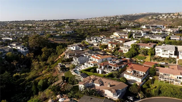 $8,200,000 | 420 De Sola Terrace, Corona del Mar, CA 92625