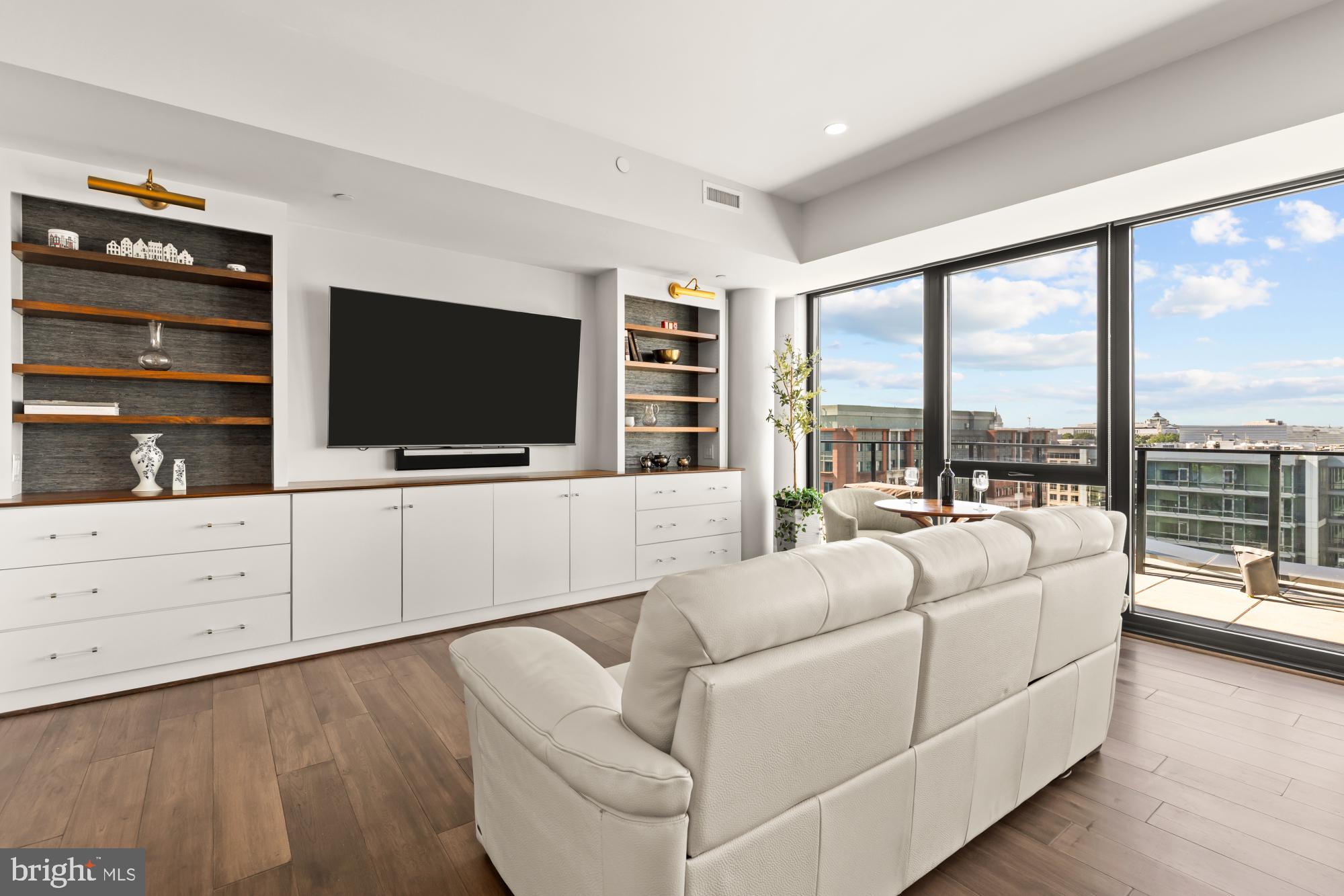 1300 4th Street Southeast, Unit PH2 Washington, DC 20003 - Photo 4 of 37