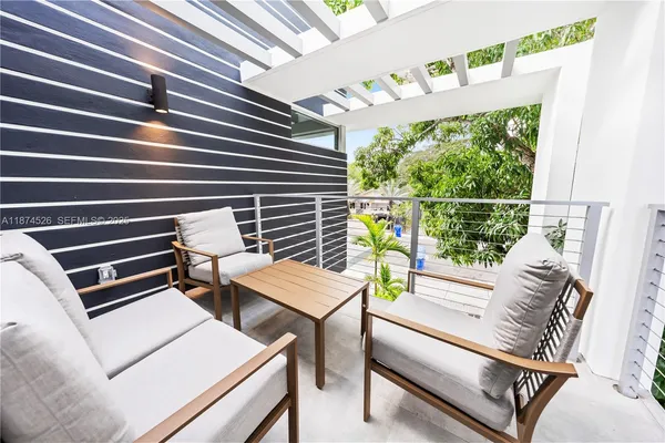 $1,600,000 | 857 Southwest 14th Avenue, Unit A, Miami, FL 33135
