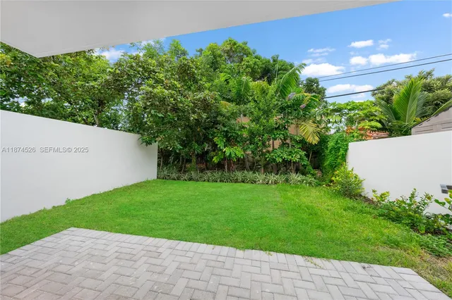 $1,600,000 | 857 Southwest 14th Avenue, Unit A, Miami, FL 33135