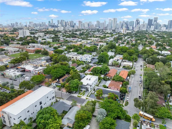 $1,600,000 | 857 Southwest 14th Avenue, Unit A, Miami, FL 33135