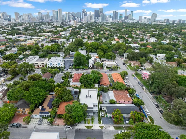 $1,600,000 | 857 Southwest 14th Avenue, Unit A, Miami, FL 33135