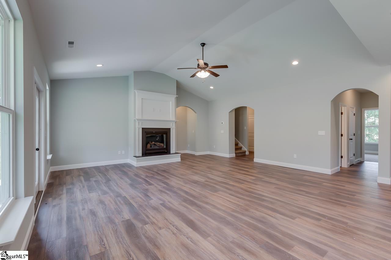 257 Inlet Pointe Drive Anderson, SC 29625 - Photo 11 of 36