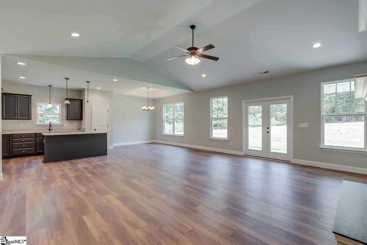 257 Inlet Pointe Drive Anderson, SC 29625 - Photo 8 of 36