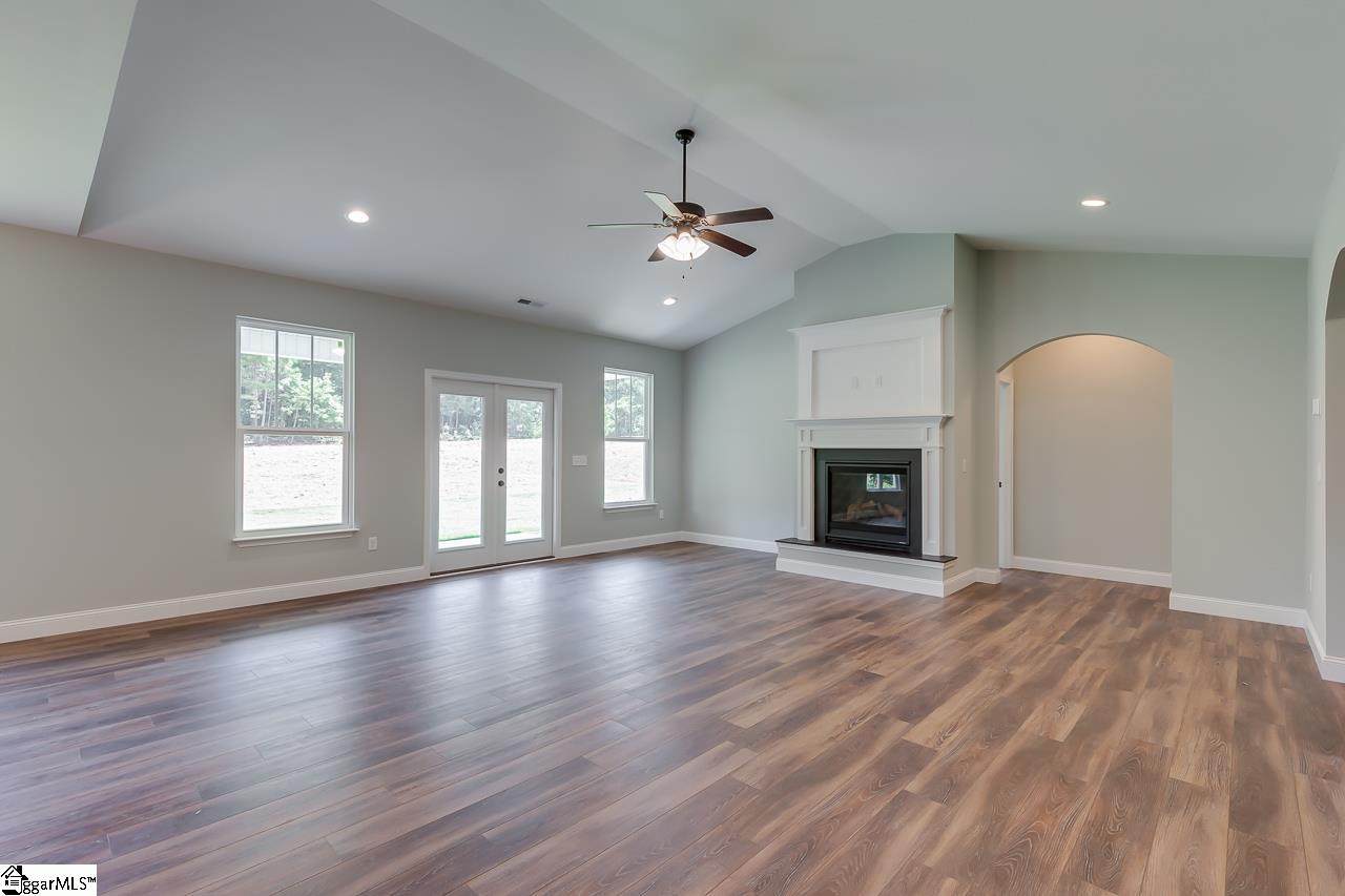 257 Inlet Pointe Drive Anderson, SC 29625 - Photo 9 of 36