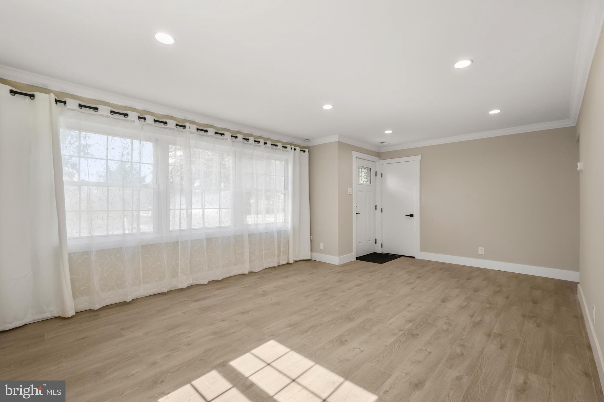436 Manor Road Hatboro, PA 19040 - Photo 6 of 26 Gallery Image 6