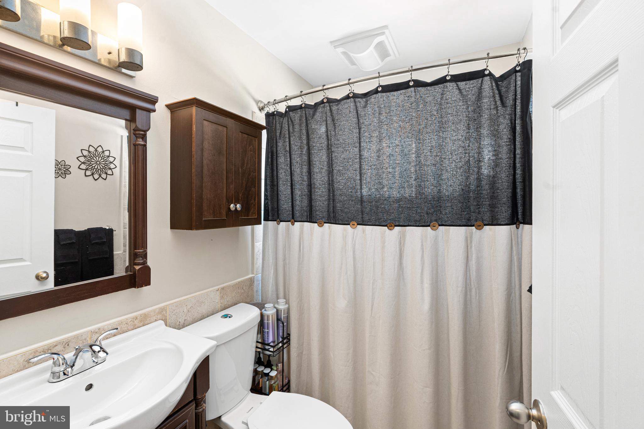 28 MacIntosh Road Levittown, PA 19056 - Photo 19 of 32