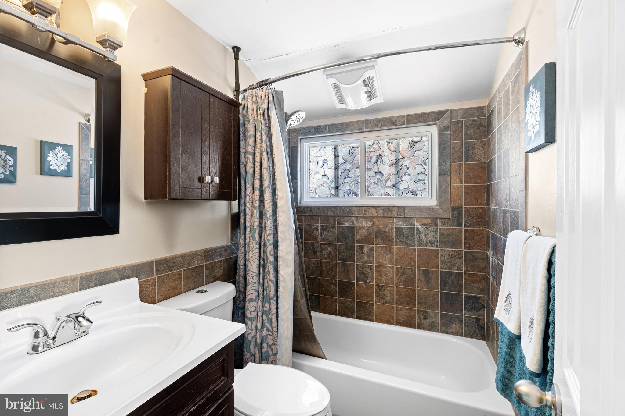 28 MacIntosh Road Levittown, PA 19056 - Photo 24 of 32