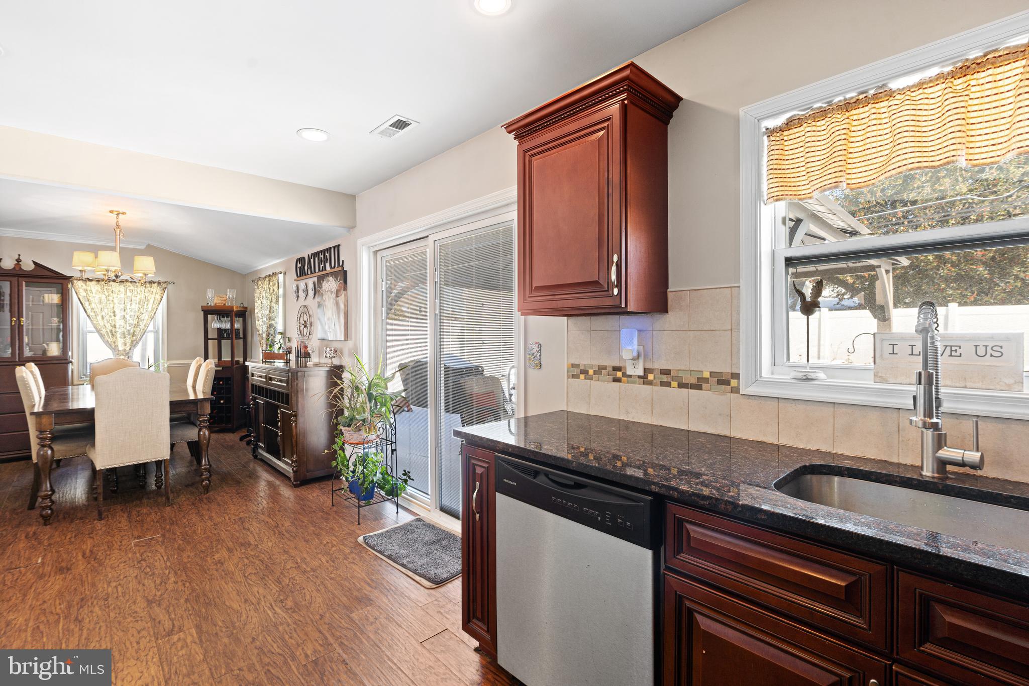 28 MacIntosh Road Levittown, PA 19056 - Photo 10 of 32