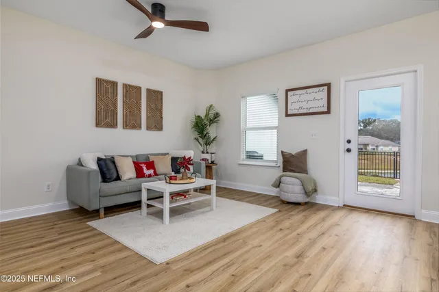 $279,000 | 3081 Zeyno Drive, Middleburg, FL 32068