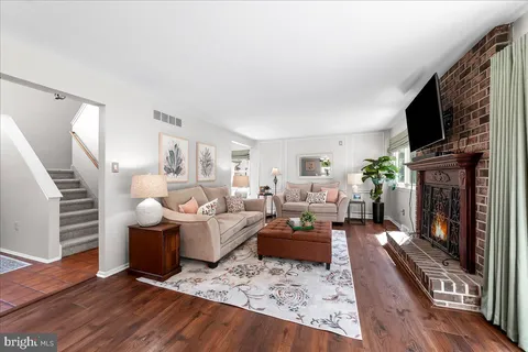 $589,000 | 103 Grove Circle, Chalfont, PA 18914