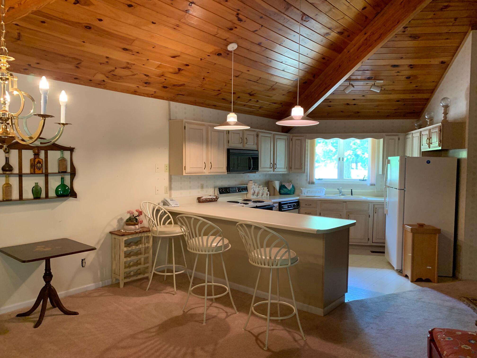 166 Inata Circle Loudon, TN 37774 - Photo 4 of 5 Kitchen
