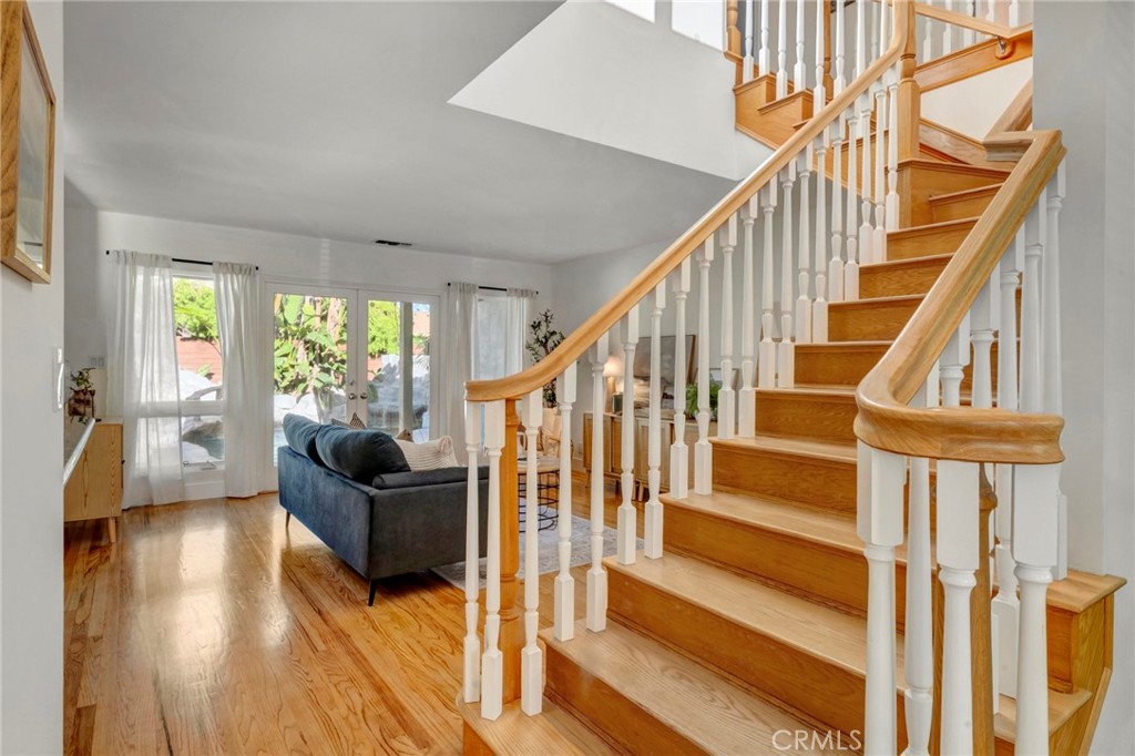 3556 Roxanne Avenue Long Beach, CA 90808 - Photo 3 of 39