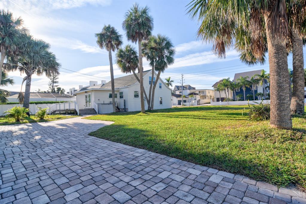 15565 Gulf Boulevard Redington Beach, FL 33708 - Photo 51 of 53