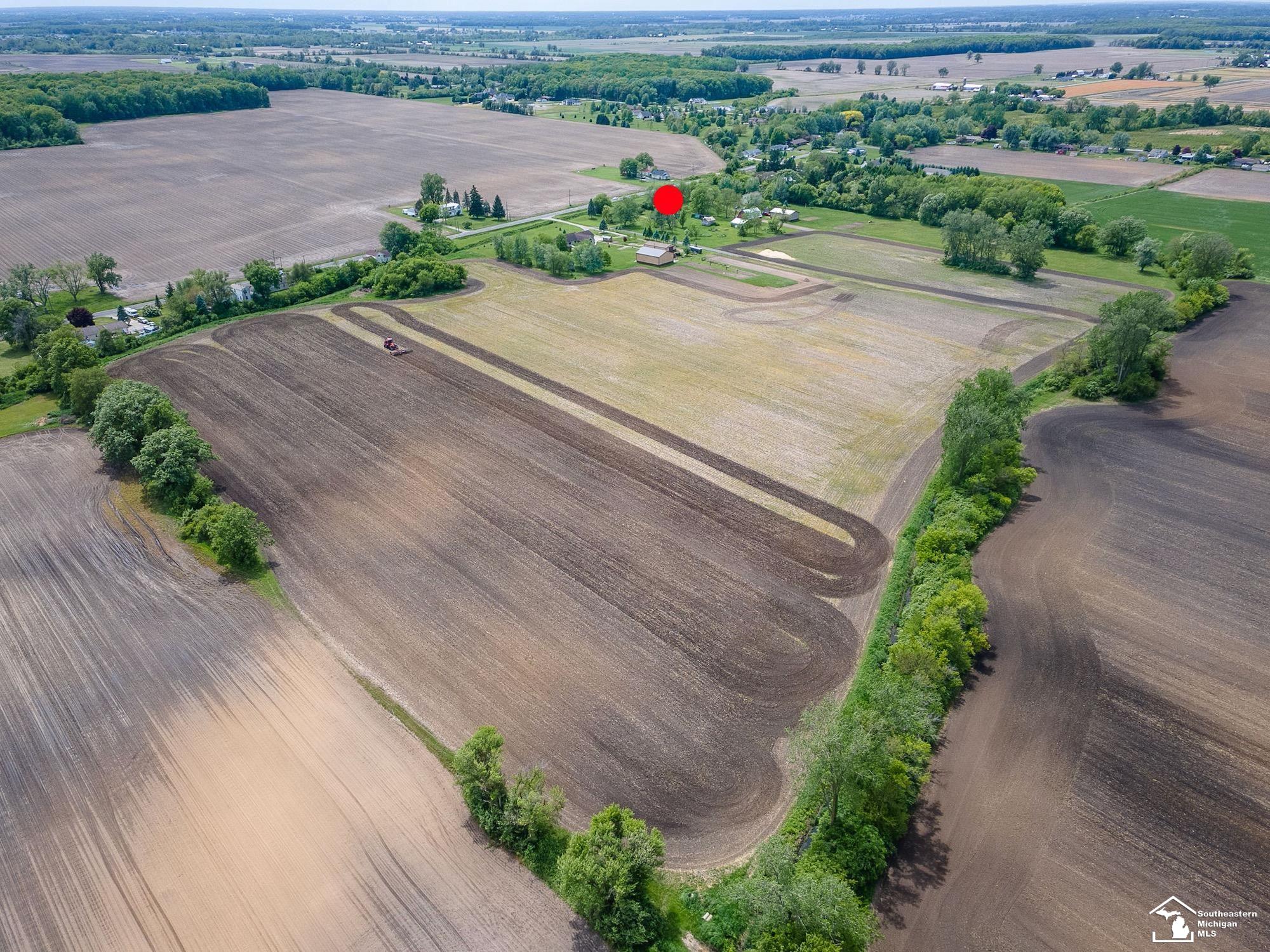 3754 Stewart Road Monroe, MI 48162 - Photo 9 of 36 50213412-f09c8d8b-f0f7-48c2-8004-c9e5642e1633.JPG
