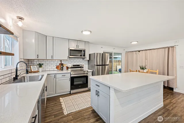 $399,995 | 9011 Washington Boulevard Southwest, Lakewood, WA 98498