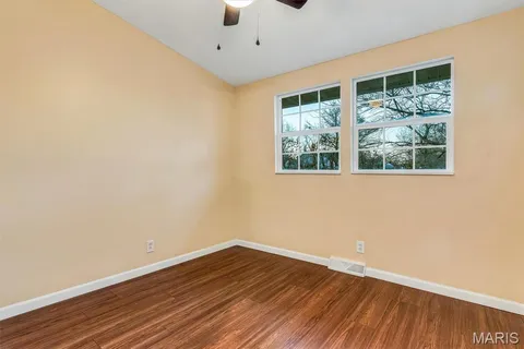 $360,000 | 621 Crest Court, Kirkwood, MO 63122