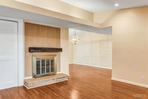 $360,000 | 621 Crest Court, Kirkwood, MO 63122