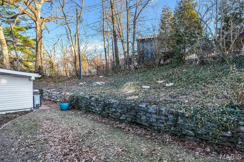 $360,000 | 621 Crest Court, Kirkwood, MO 63122