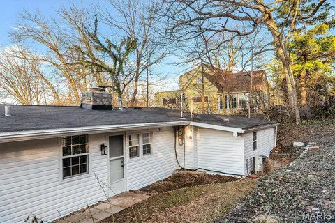 $360,000 | 621 Crest Court, Kirkwood, MO 63122