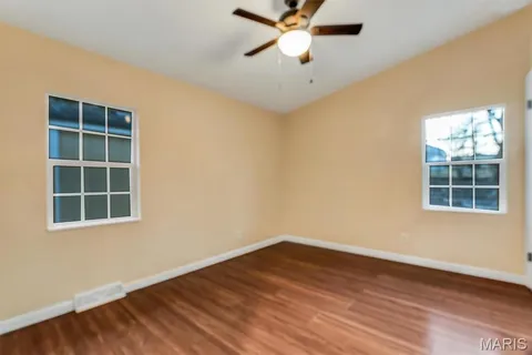 $360,000 | 621 Crest Court, Kirkwood, MO 63122