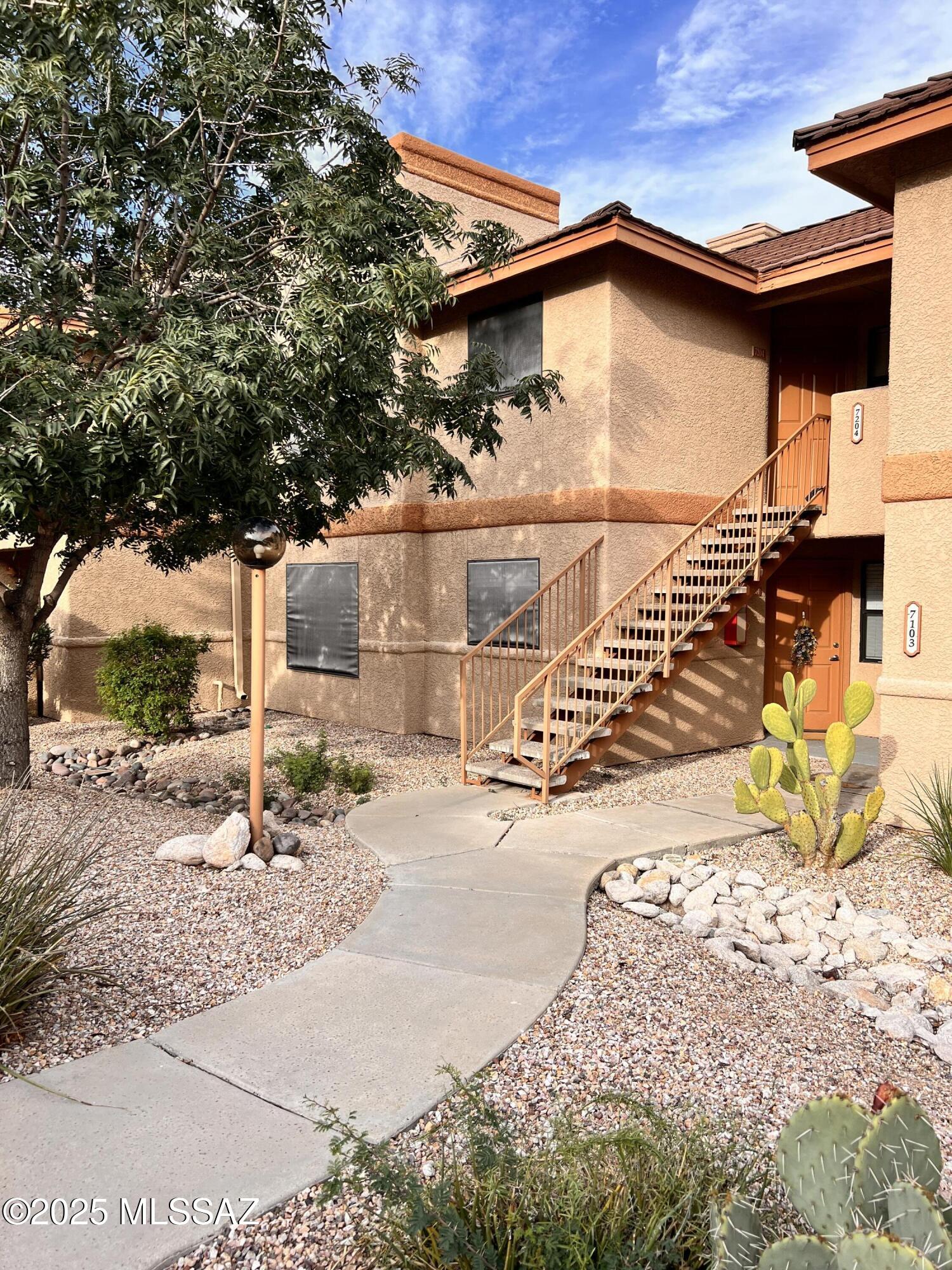 7255 East Snyder Road, Unit 7204 Tucson, AZ 85750 - Photo 2 of 29 IMG_6209