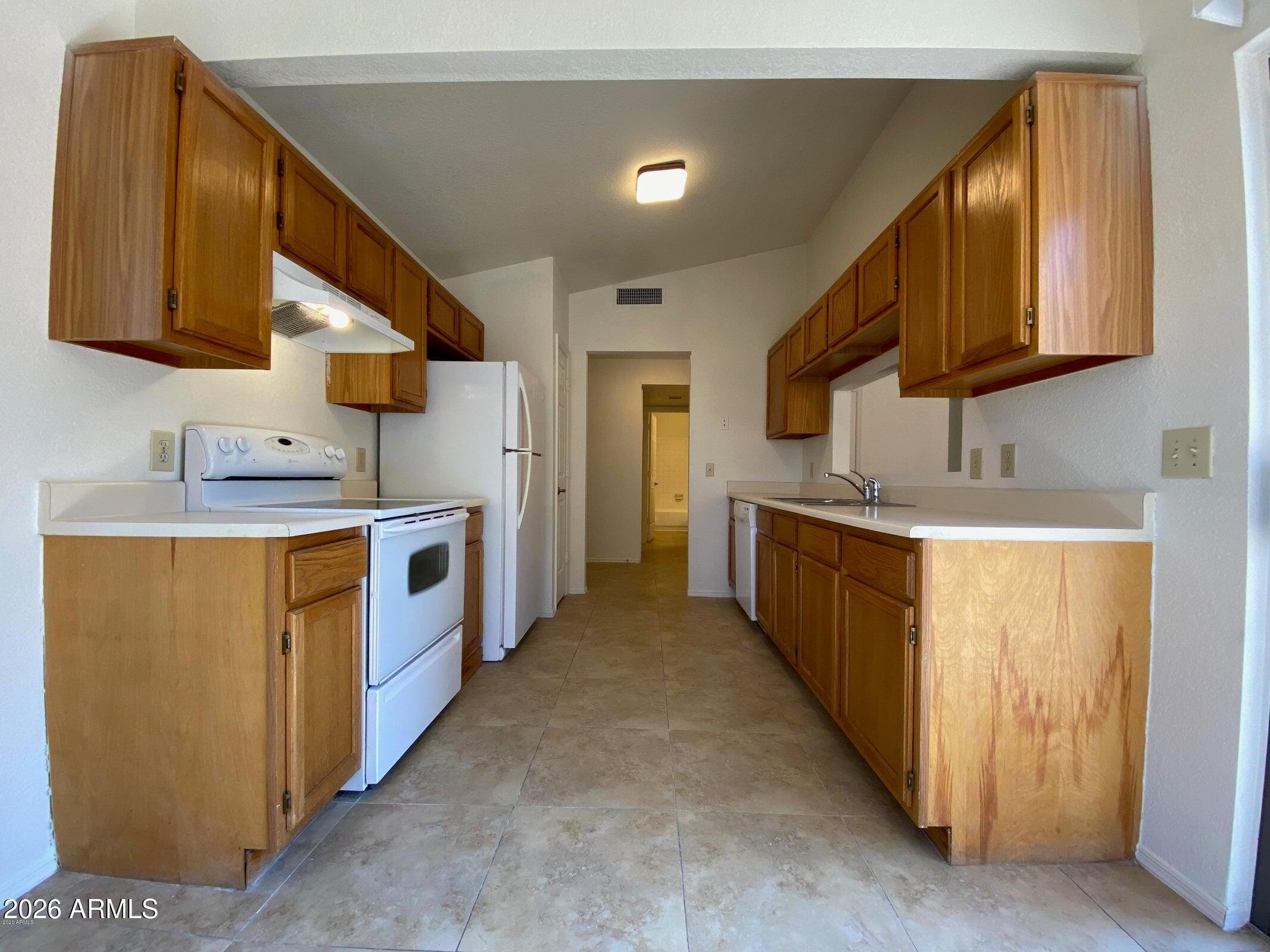 4263 East Agave Road Phoenix, AZ 85044 - Photo 5 of 16 20220527010516075529000000-o