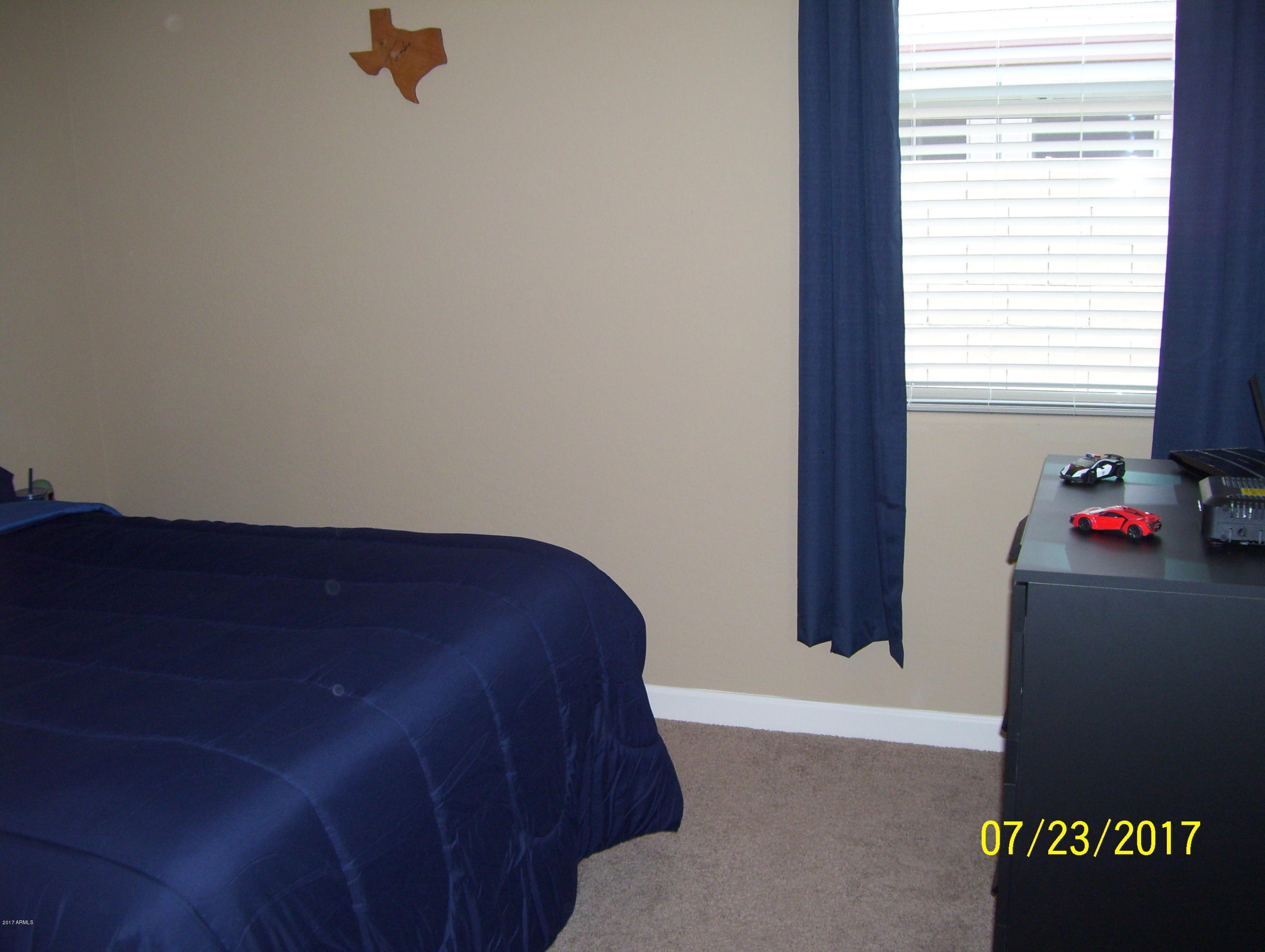 25243 North Boreas Road Florence, AZ 85132 - Photo 15 of 26 15-bedroom (2)