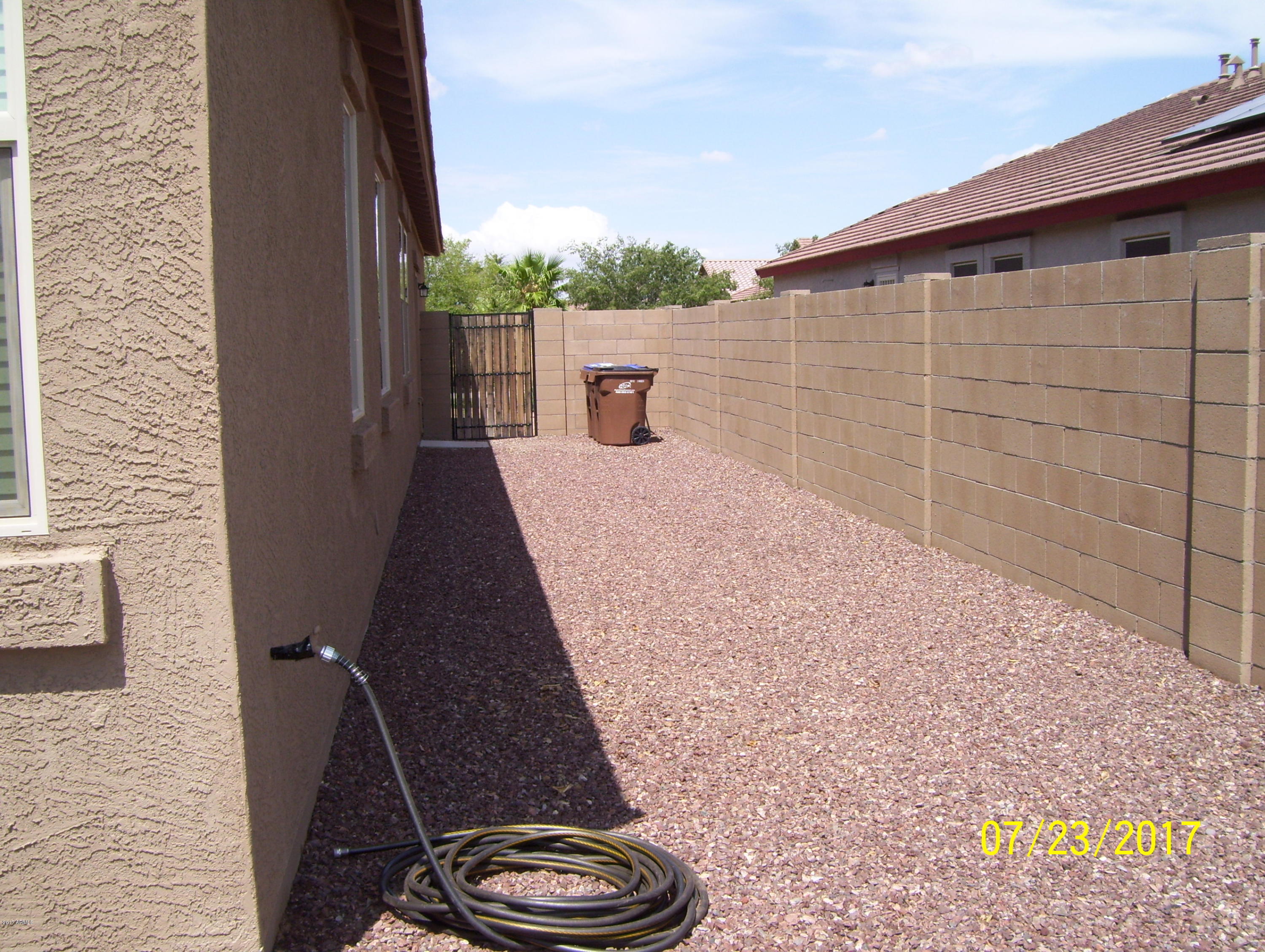 25243 North Boreas Road Florence, AZ 85132 - Photo 25 of 26 26-side yard