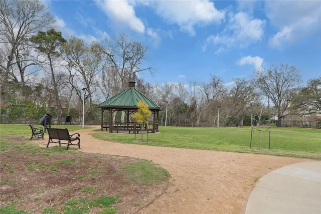 $2,000 | 1951 Stoney Brook Drive, Unit 1951, Houston, TX 77063