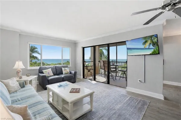 $675,000 | 6662 Estero Boulevard, Unit 508, Fort Myers Beach, FL 33931