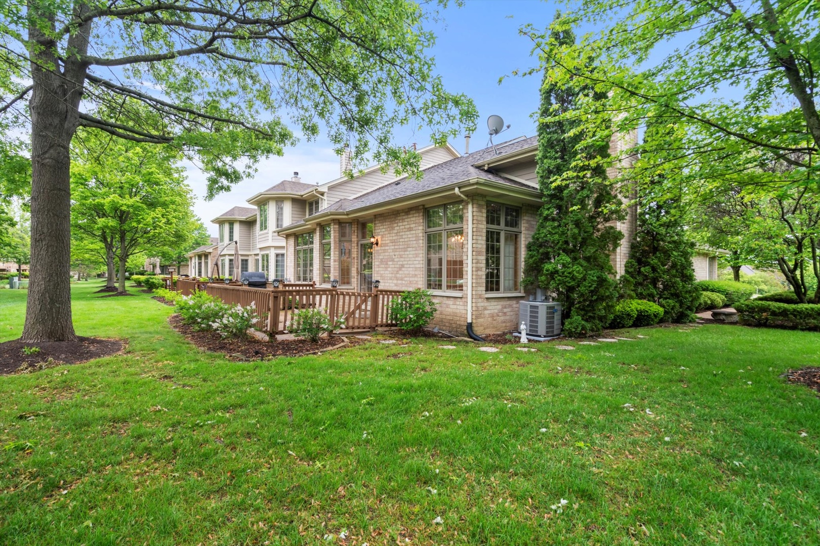 16 Pine Needles Drive Lemont, IL 60439 - Photo 13 of 47