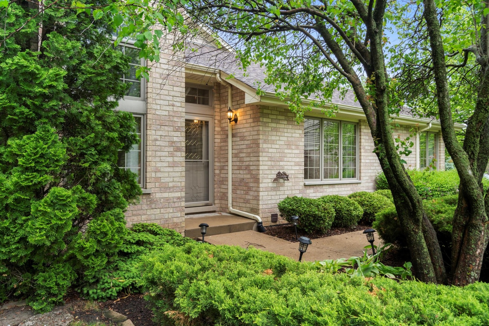 16 Pine Needles Drive Lemont, IL 60439 - Photo 8 of 47