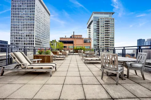 $440,000 | 850 North Dewitt Place, Unit 7K, Chicago, IL 60611