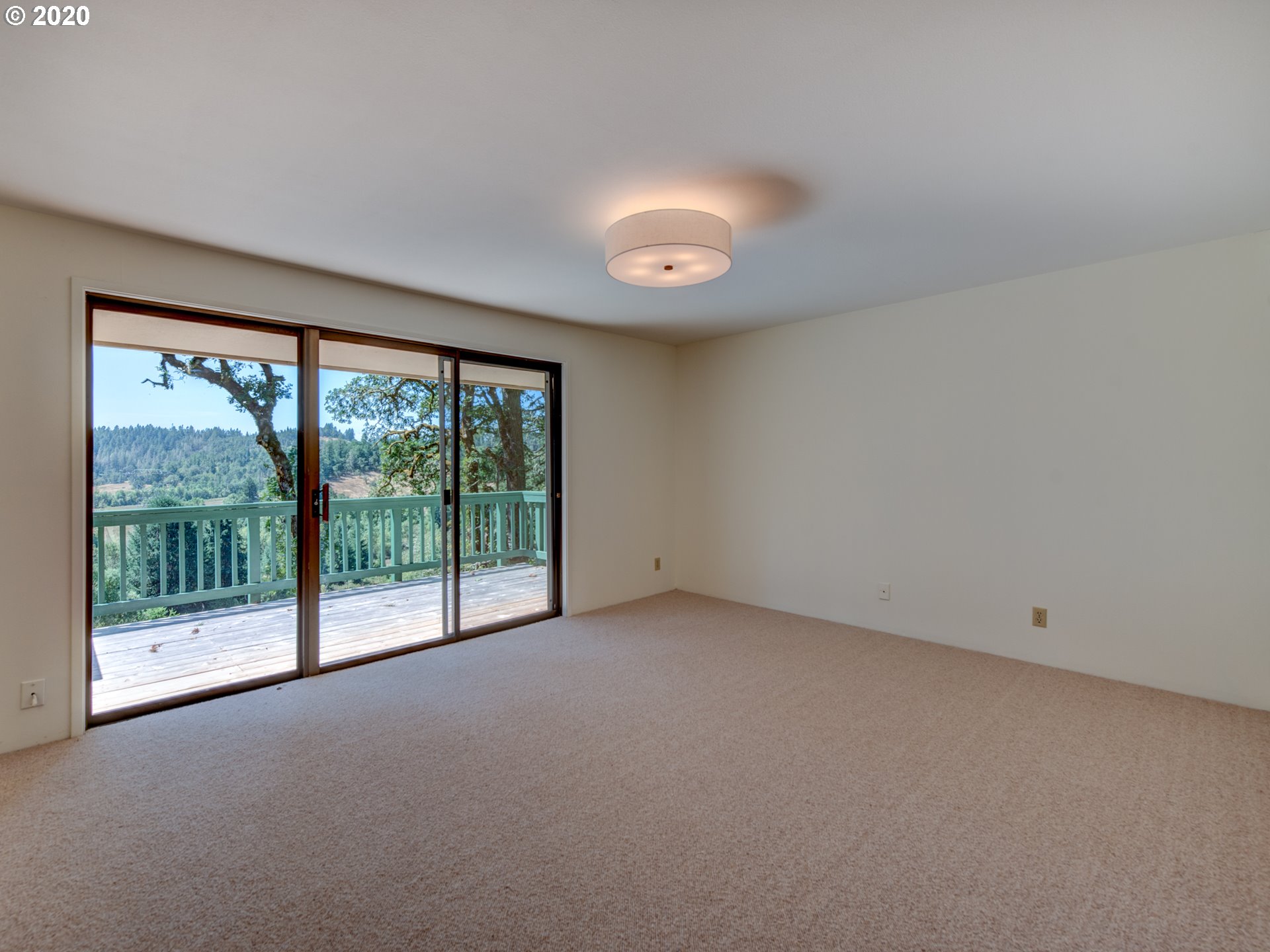 29175 Gimpl Hill Road Eugene, OR 97402 - Photo 12 of 32 Gallery Image 12