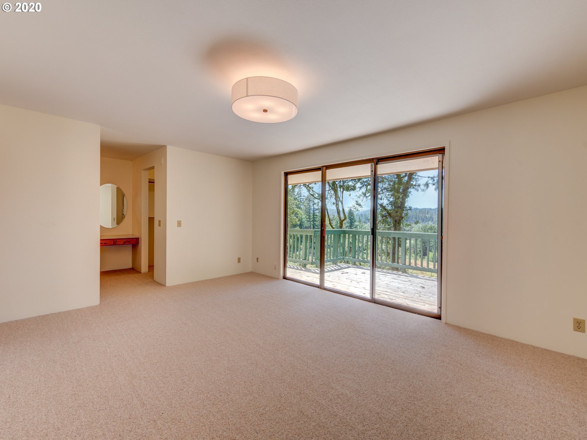 29175 Gimpl Hill Road Eugene, OR 97402 - Photo 13 of 32 Gallery Image 13