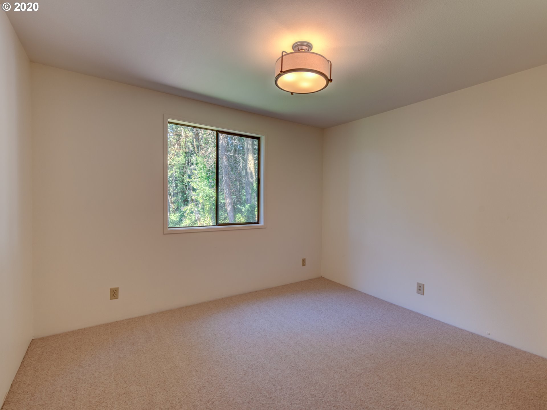 29175 Gimpl Hill Road Eugene, OR 97402 - Photo 23 of 32 Gallery Image 23