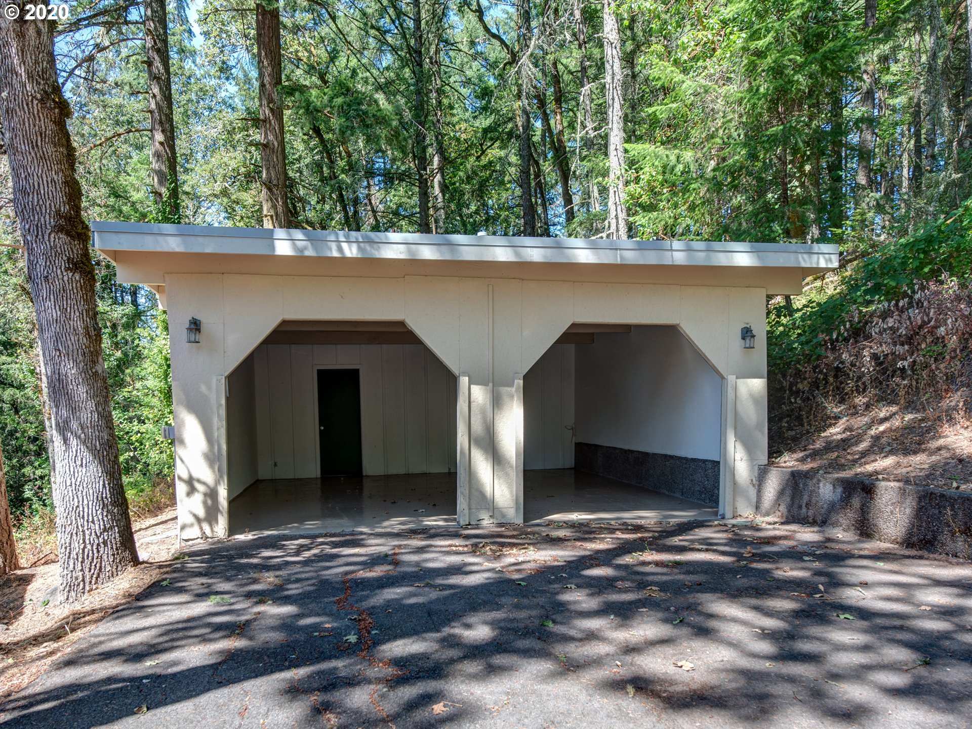 29175 Gimpl Hill Road Eugene, OR 97402 - Photo 24 of 32 Gallery Image 24