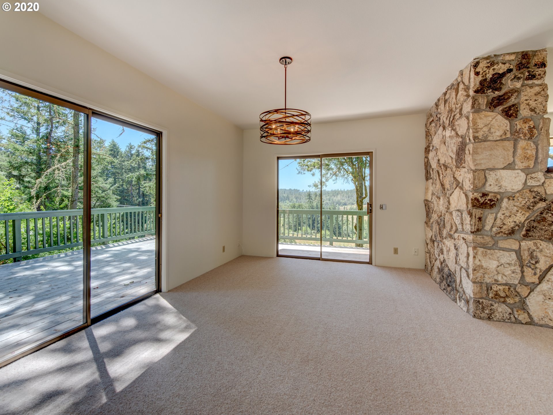 29175 Gimpl Hill Road Eugene, OR 97402 - Photo 4 of 32 Gallery Image 4