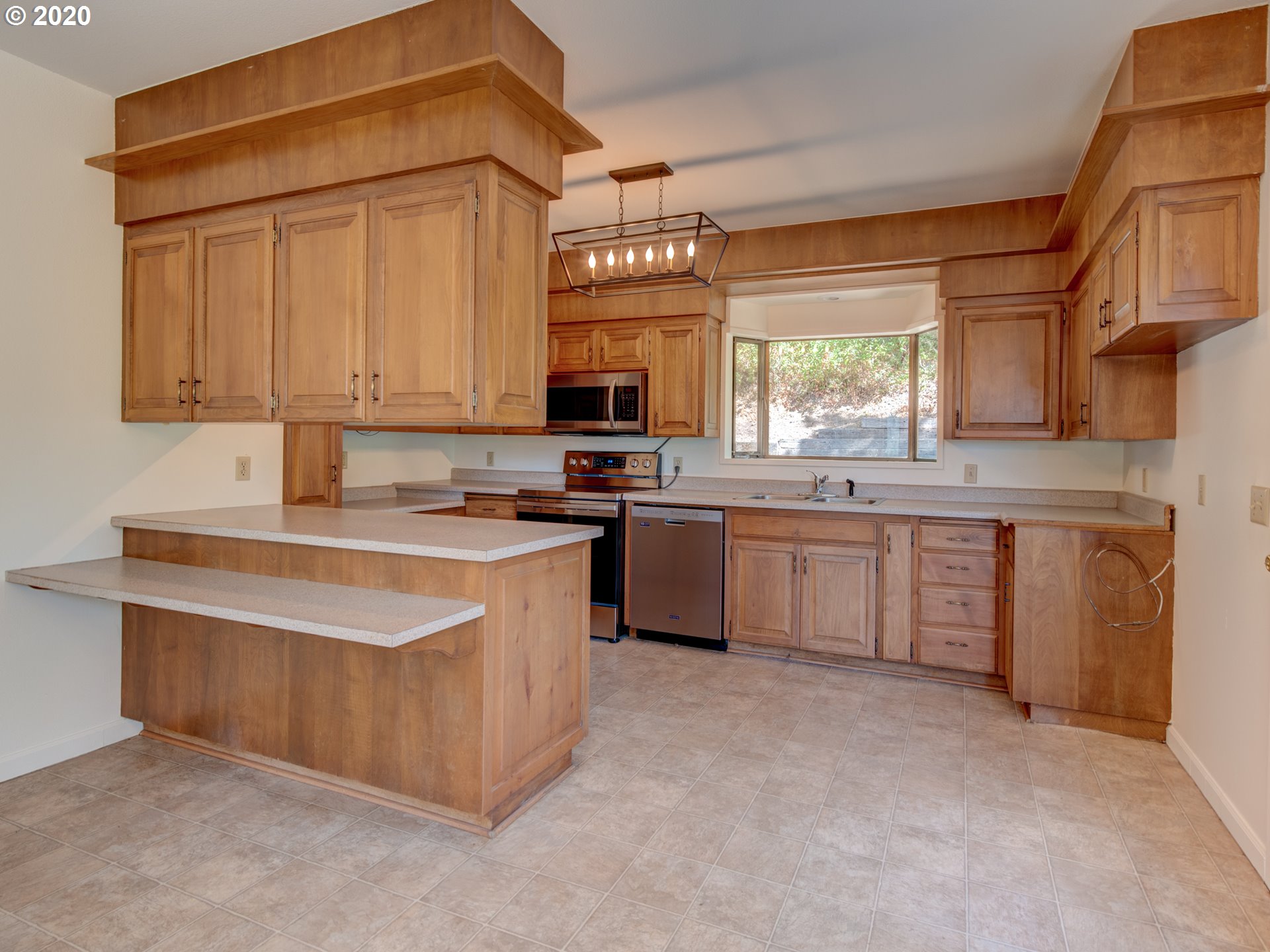 29175 Gimpl Hill Road Eugene, OR 97402 - Photo 6 of 32 Gallery Image 6