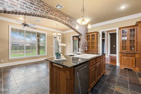 $575,000 | 100 Carrollton Circle, Lafayette, LA 70503