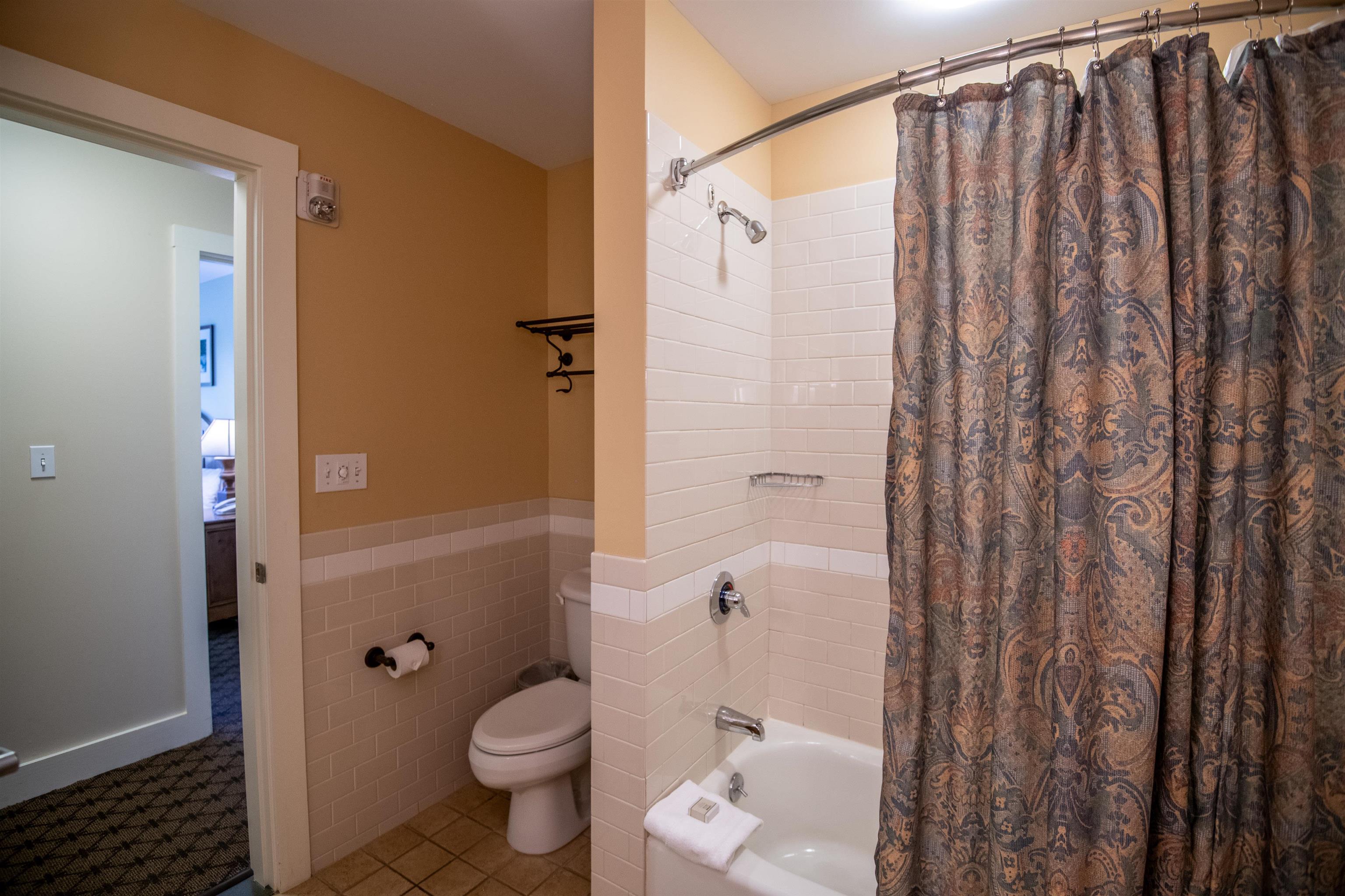 705-707 Qtr I V Adams House Ludlow, VT 05149 - Photo 20 of 41