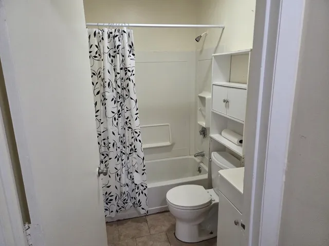 $1,600 | 19 1/2 Lunenburg Street, Unit 7, Fitchburg, MA 01420