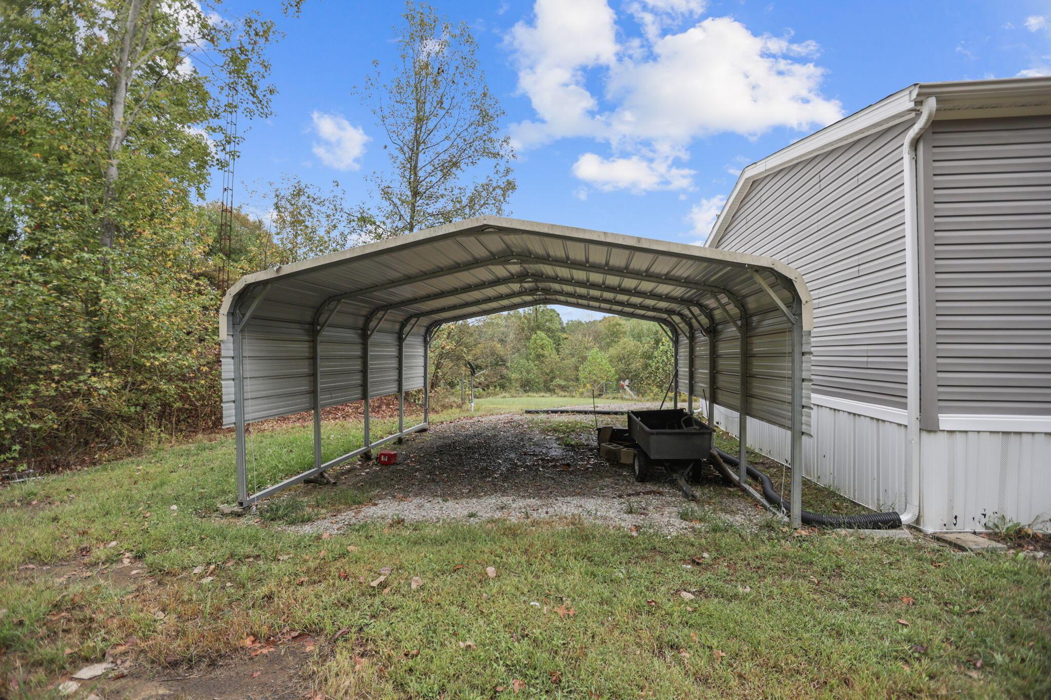 4015 Leffler Road Roseville, OH 43777 - Photo 52 of 93 Carport