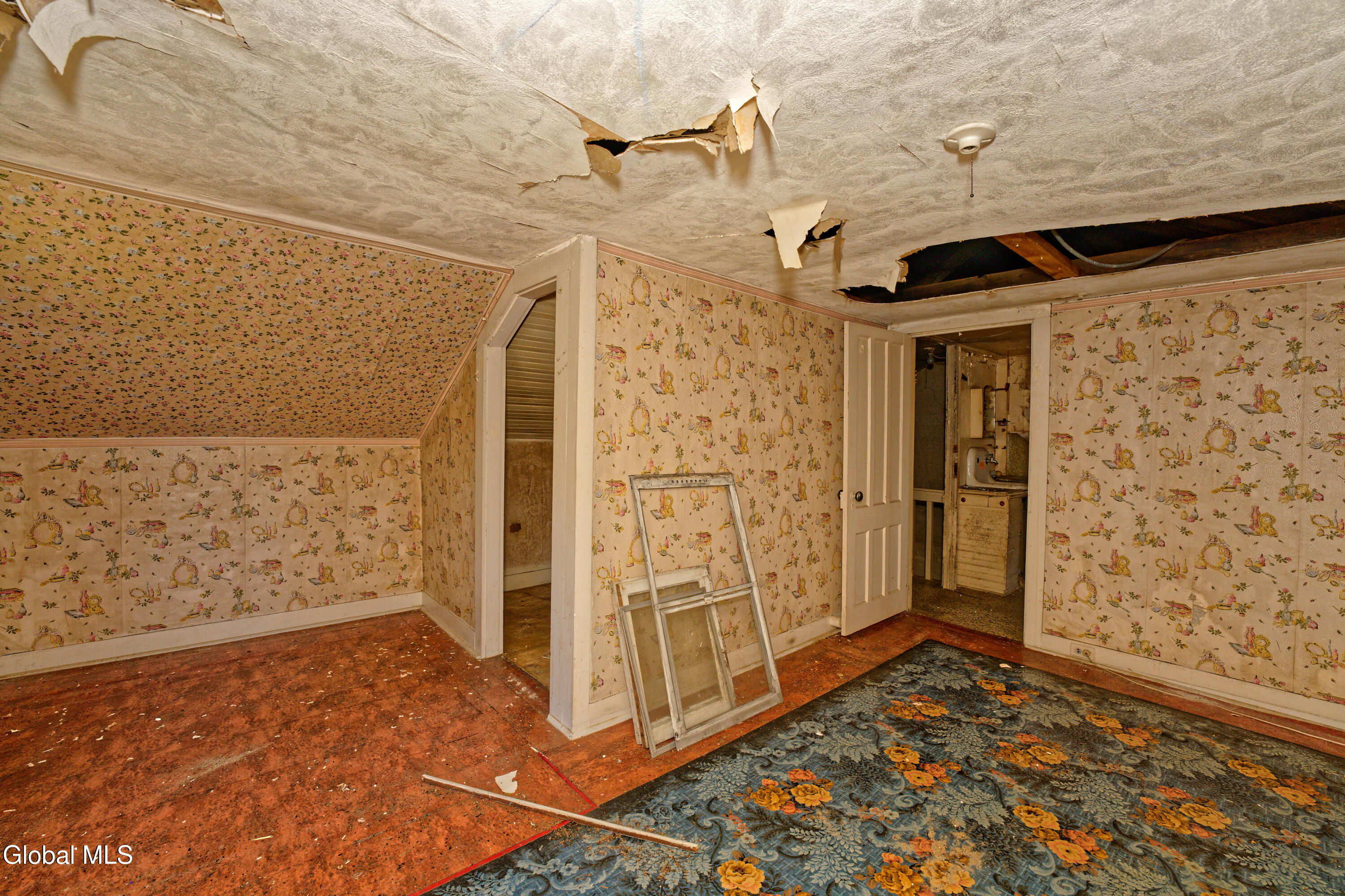 86 Fuller Road Corinth, NY 12822 - Photo 14 of 17 2 Inside 19